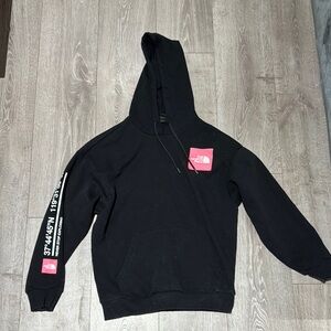New Northface sweatshirt